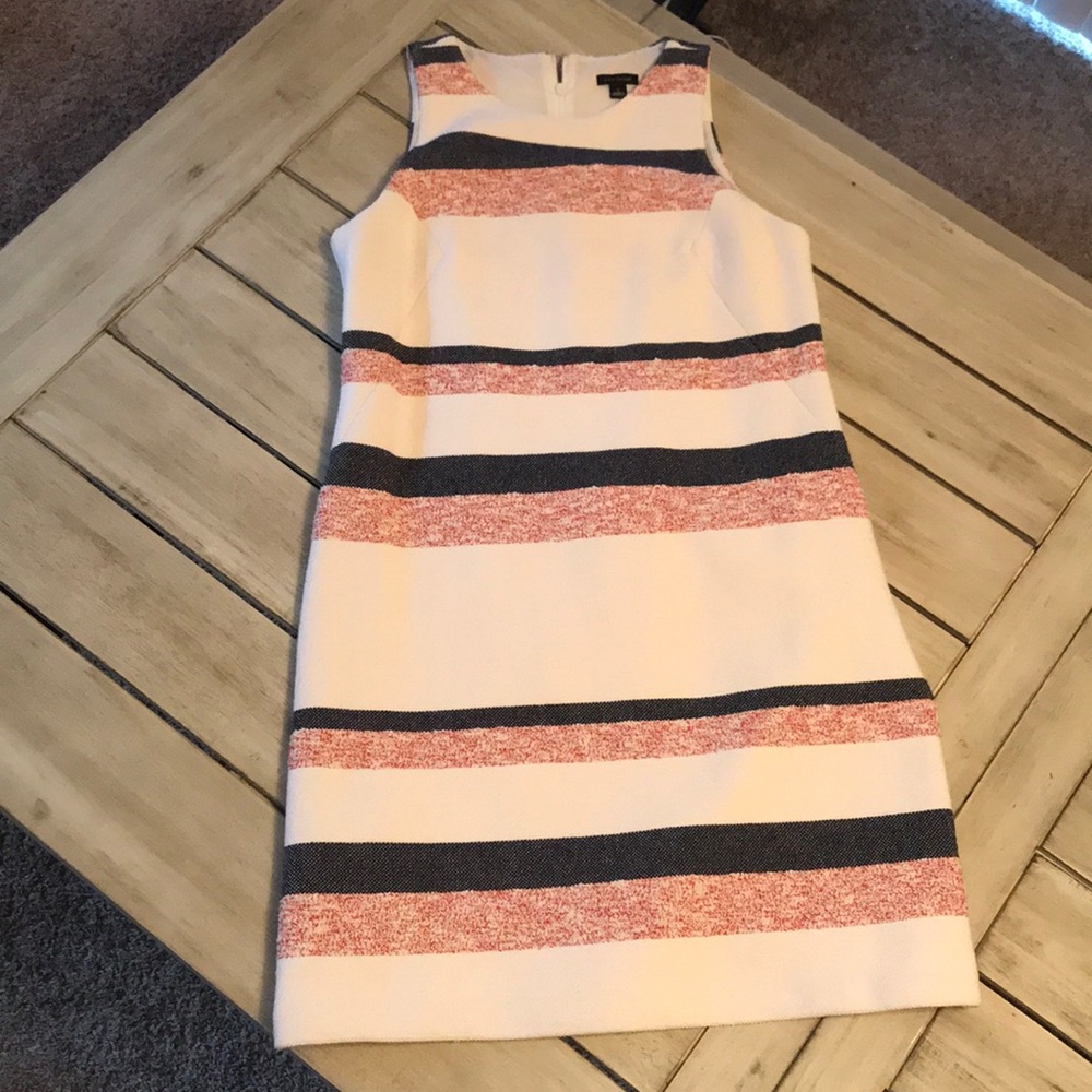 ann Taylor / Soring Summer sleeveless shift dress